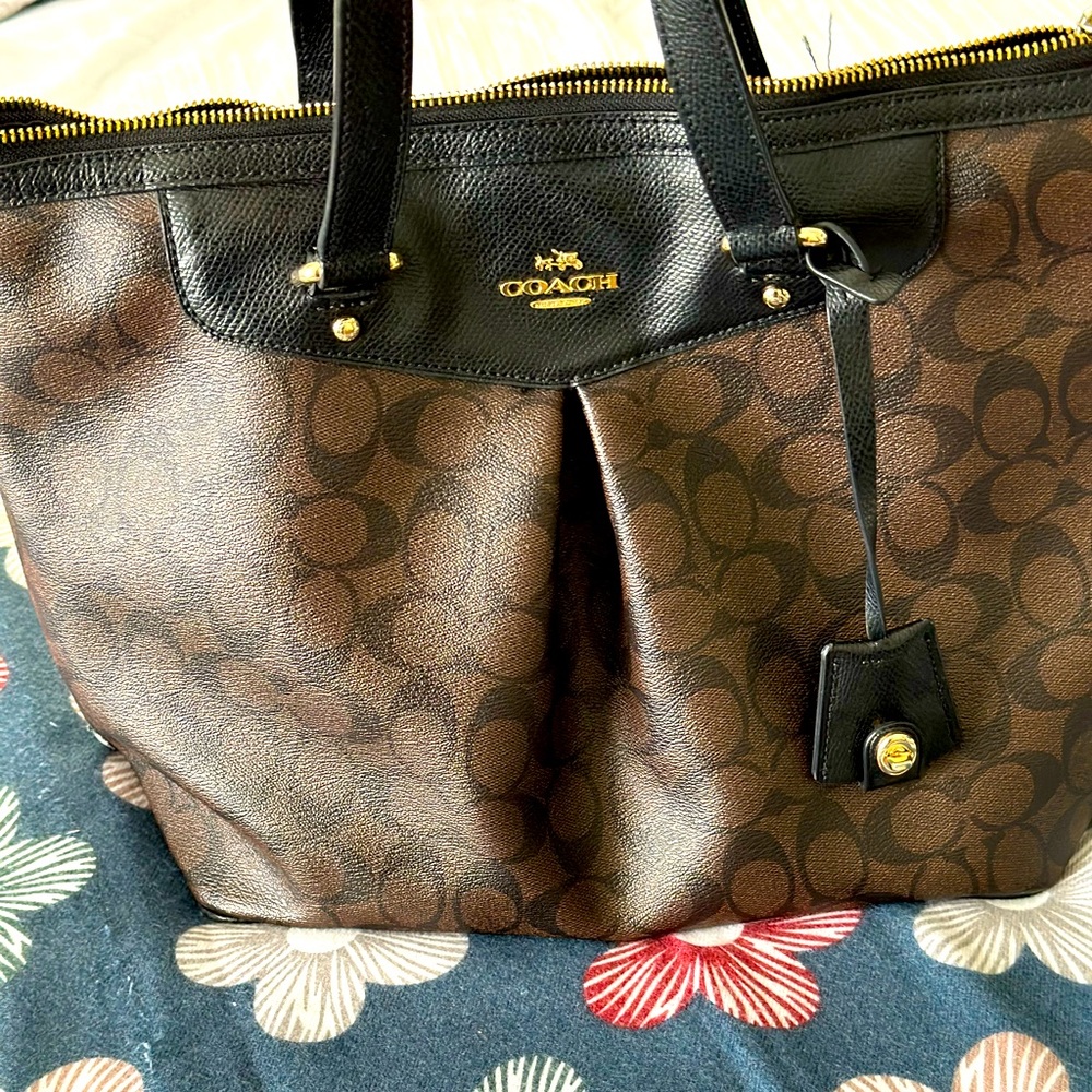 Classic Large Coach Tote